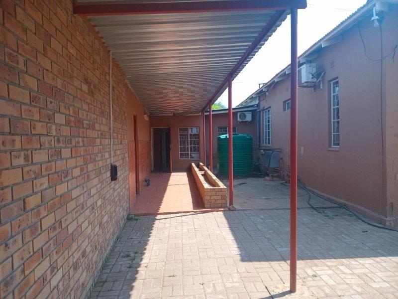 4 Bedroom Property for Sale in Bloemhof North West